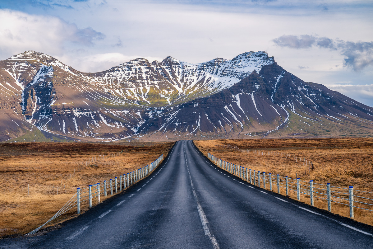 MAB-20240308-ICELAND-SNAEFELLSNES-MOUNTAINS-ROAD-085728.jpg