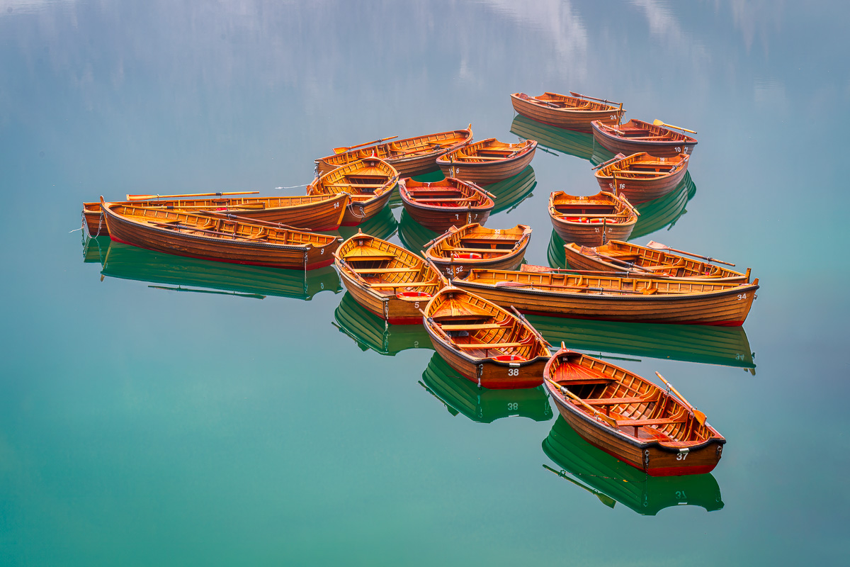 MAB-20241020-ITALY-DOLOMITES-LAGO-DI-BRAIES-BOATS-3852.jpg