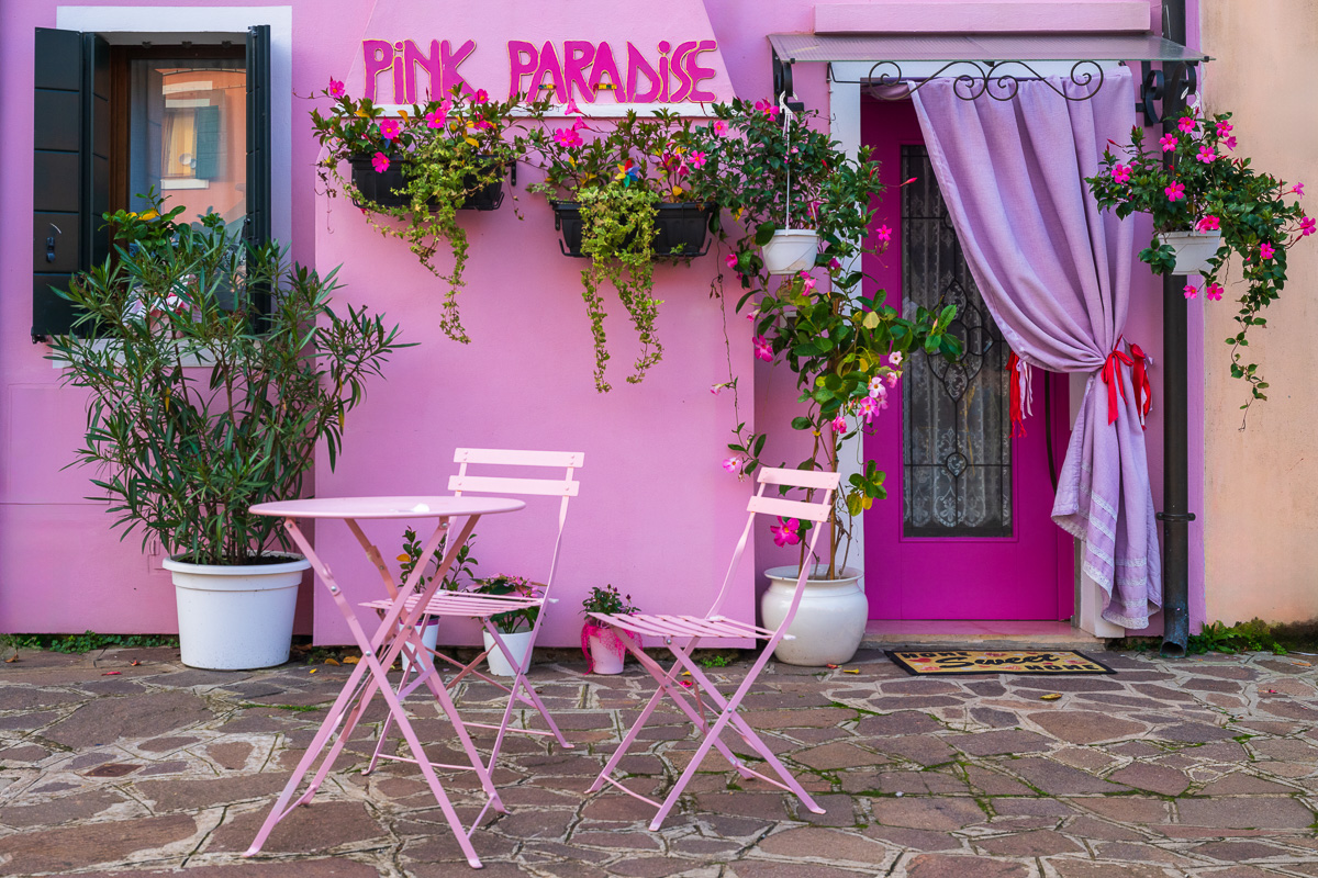 MAB-20241022-ITALY-BURANO-FACADE-4343.jpg