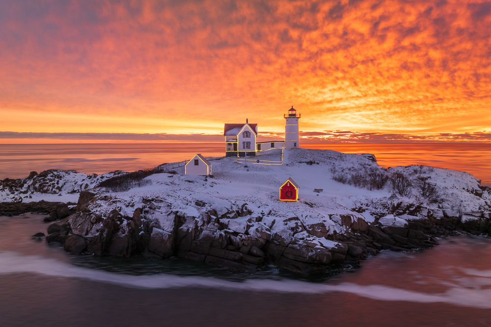 MAB-DJI-20240109-ME-NUBBLE-LIGHTHOUSE-WINTER-SUNRISE-0633.jpg