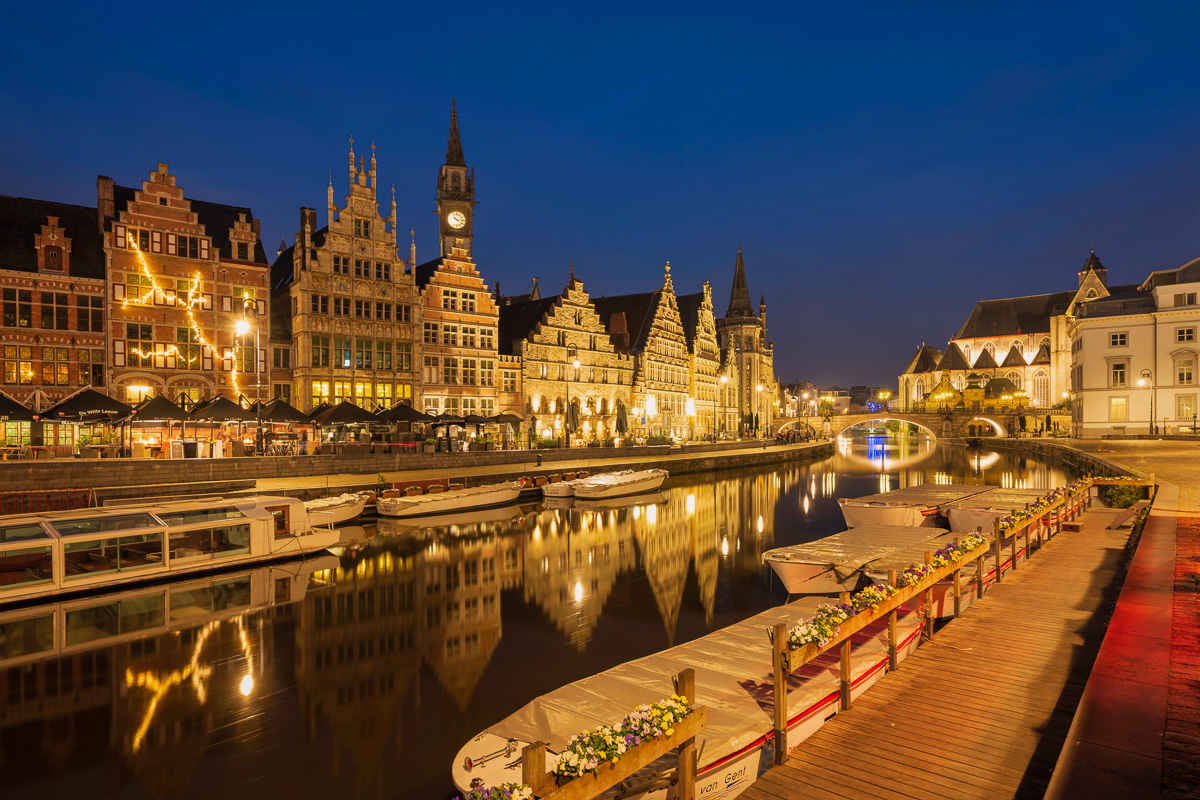 MAB-20220428-BELGIUM-GHENT-CANAL-REFLECTION-DUSK-22157.jpg