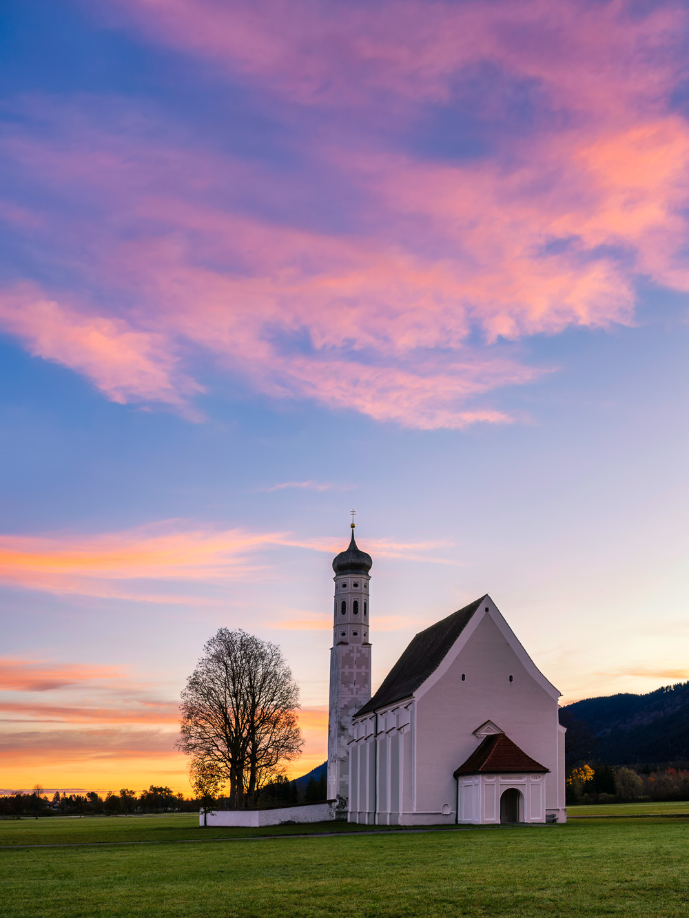 MAB-20221023-GERMANY-SCHWANGAU-ST-COLOMAN-CHURCH-SUNRISE-22706.jpg