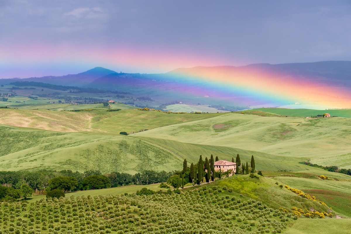 MAB-20160517-ITALY-TUSCANY-RAINBOW-8109015.jpg