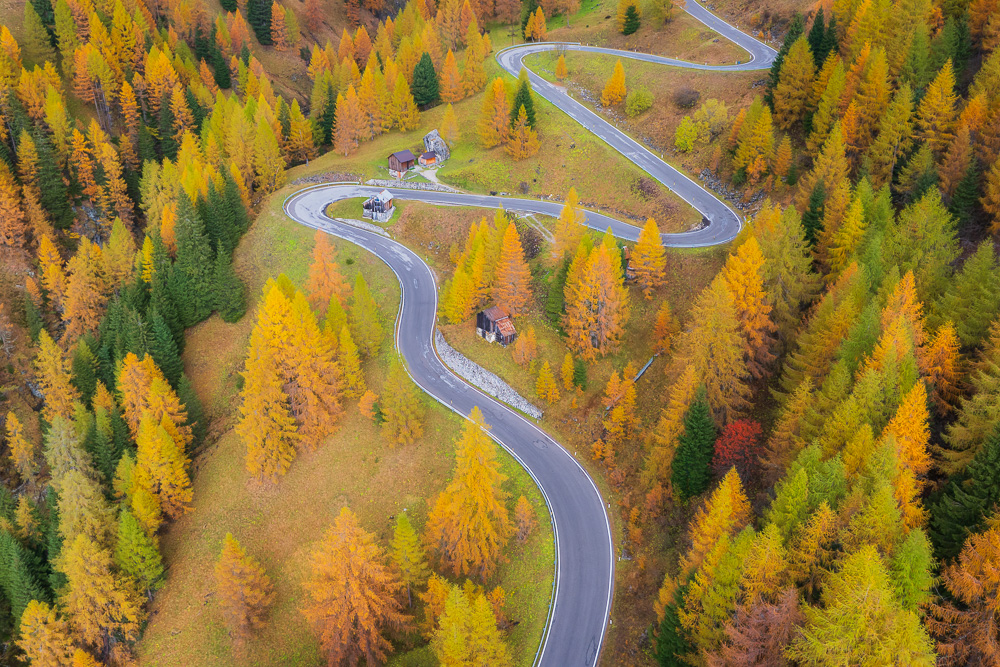 MAB-DJI-20241019-ITALY-DOLOMITES-GIAU-PASS-ROAD-0008.jpg