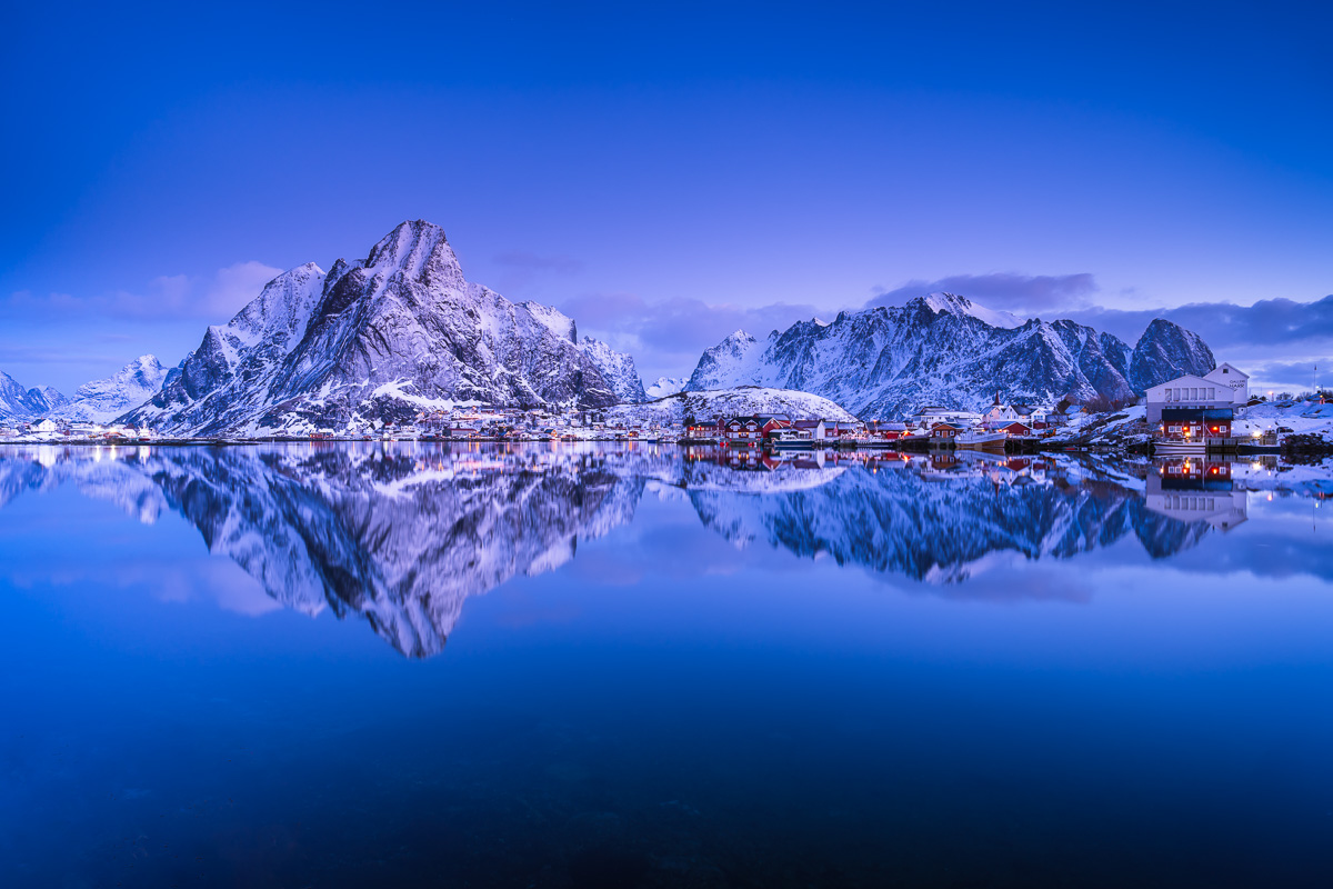 MAB-20190217-NORWAY-LOFOTEN-REINE-DAWN-72141.jpg