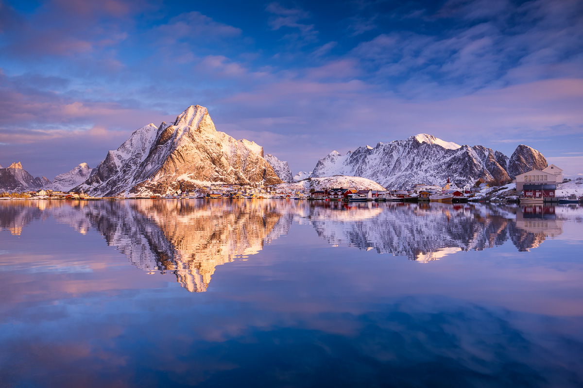 MAB-20190217-NORWAY-LOFOTEN-REINE-SUNRISE-72205.jpg