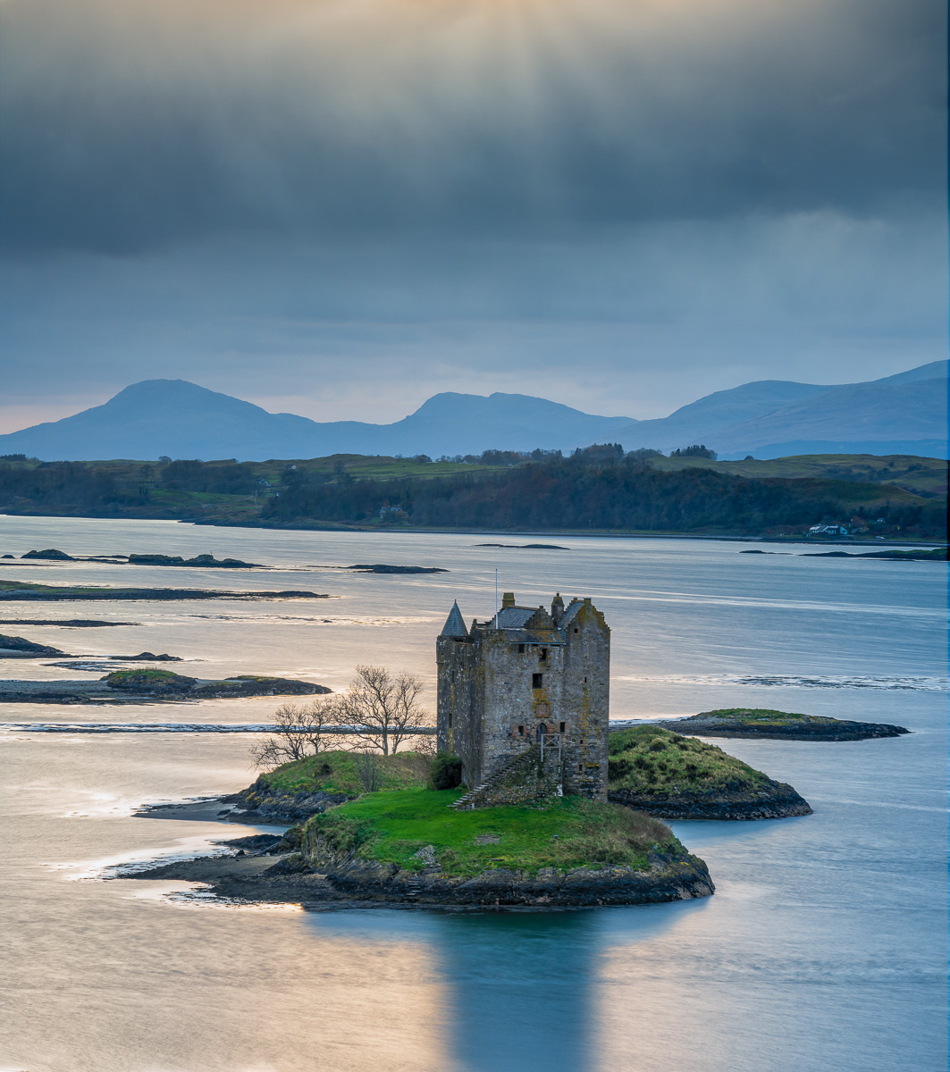 MAB-20191105-GB-SCOTLAND-CASTLE-STALKER-SUNSET-77096.jpg