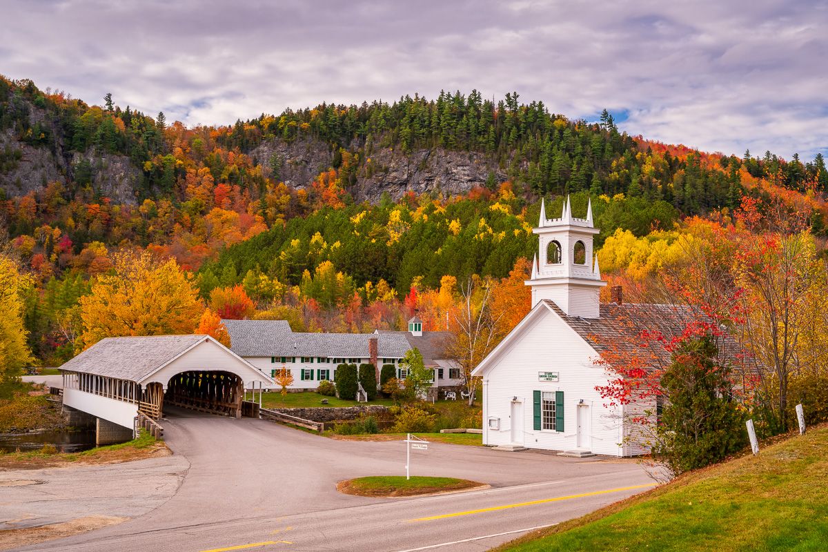 MAB-20191011-NH-STARK-CHURCH-BRIDGE-AUTUMN-FOLIAGE-77604.jpg