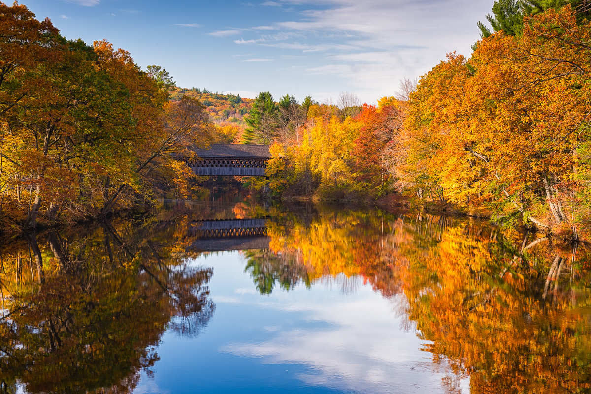 MAB_20141018_NH_HENNIKER_COVERED_BRIDGE_AUTUMN_8101785.jpg