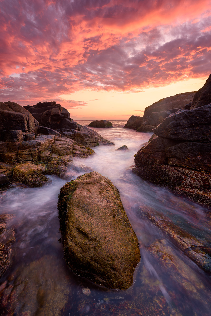 MAB-20151022-RI-NARRAGANSETT-HAZARD-ROCKS-SUNRISE-8104779.jpg