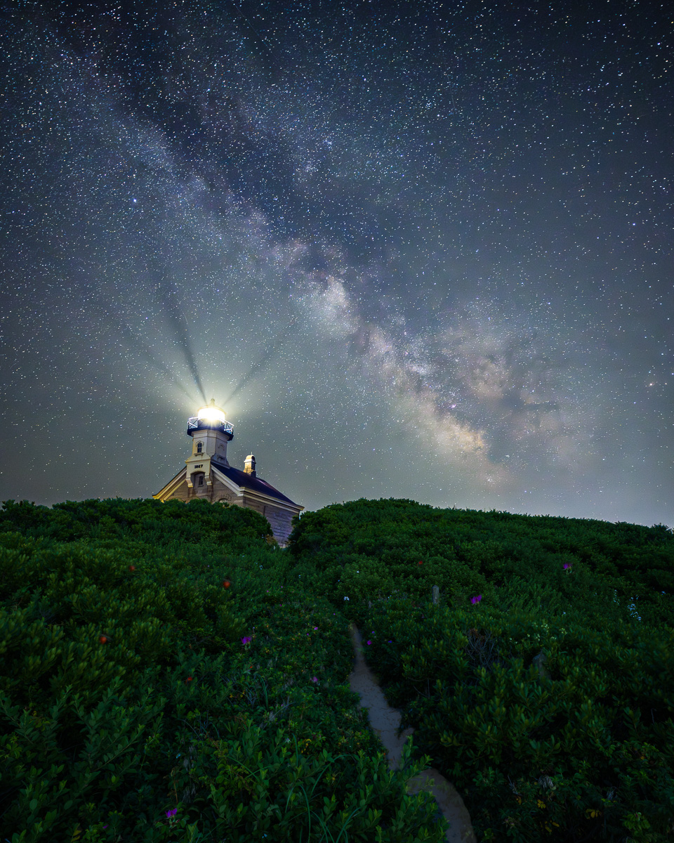 MAB-20230711-RI-BLOCK-ISLAND-NORTH-LIGHT-MILKY-WAY-24450.jpg