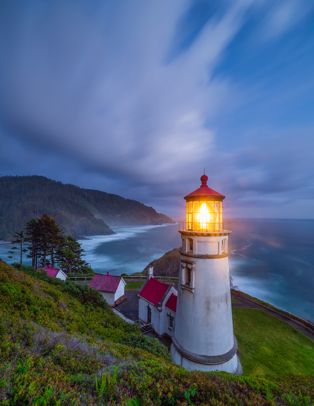 MAB-20240522-OR-HECETA-HEAD-LIGHTHOUSE-DUSK-088862.jpg