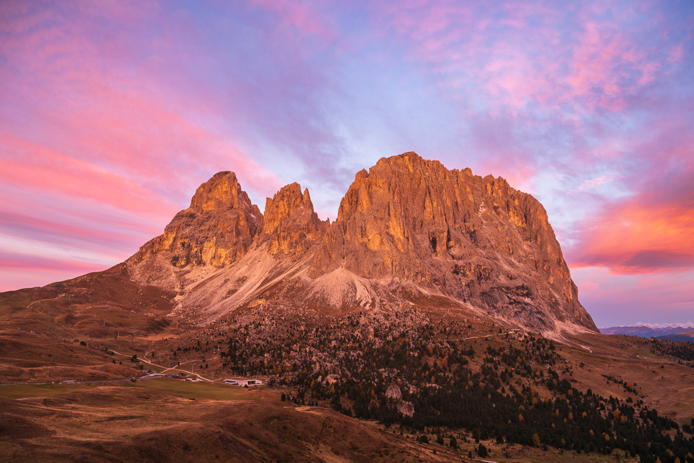 MAB-20241015-ITALY-DOLOMITES-SASSOLUNGO-MOUNTAIN-SUNRISE-3272.jpg