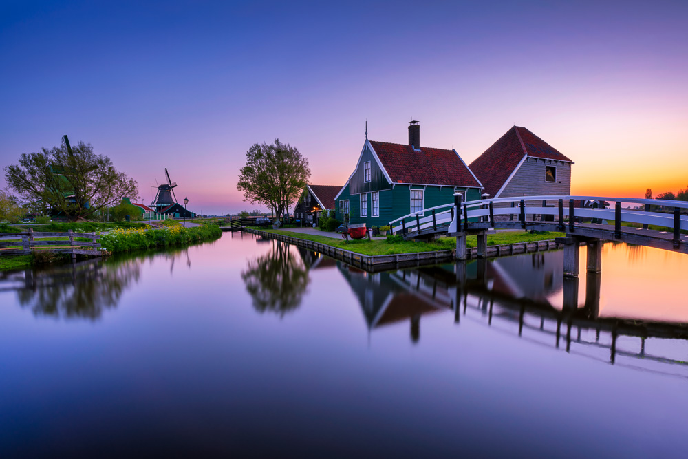 MAB-20220424-HOLLAND-ZAANSTAD-WINDMILLS-SUNRISE-21501.jpg