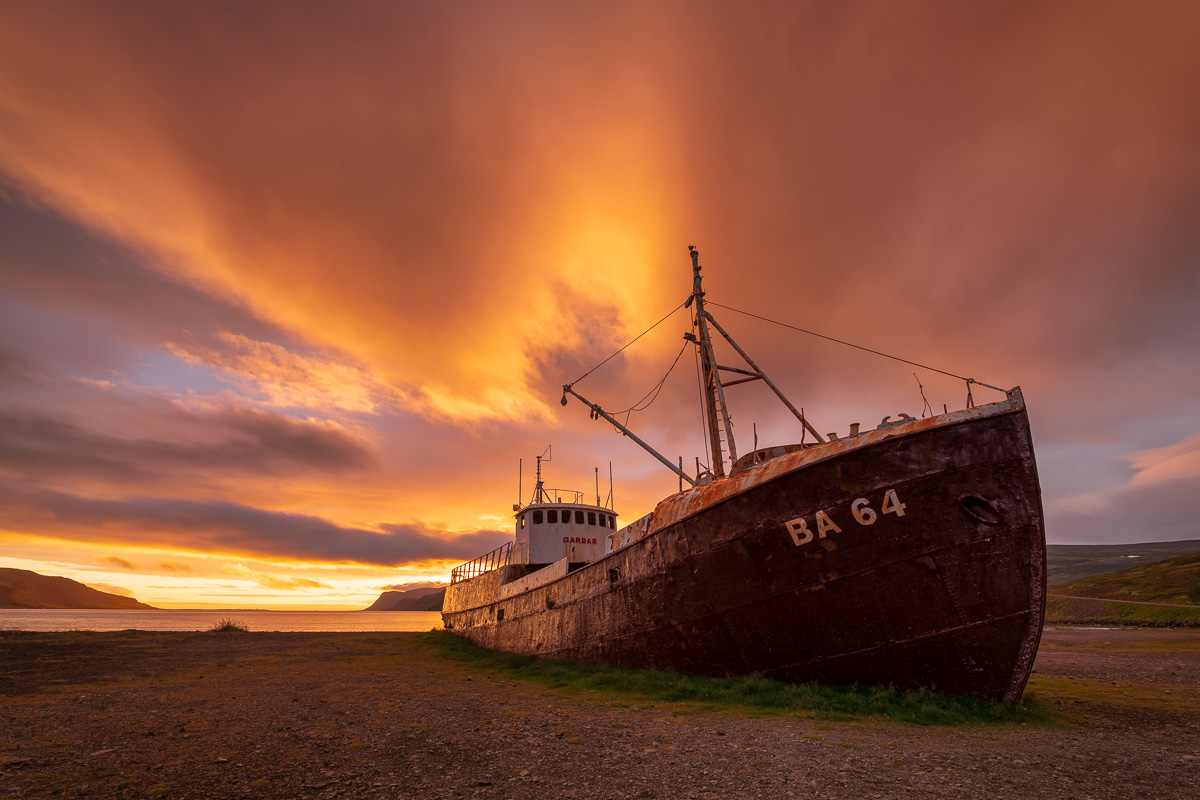 MAB-20180715-ICELAND-WESTFJORDS-SHIPWRECK-SUNSET-9763.jpg