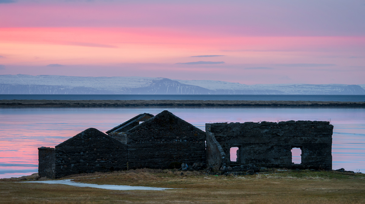 MAB-20240307-ICELAND-SNAEFELLSNES-BLACK-RUINS-SUNSET-085652.jpg