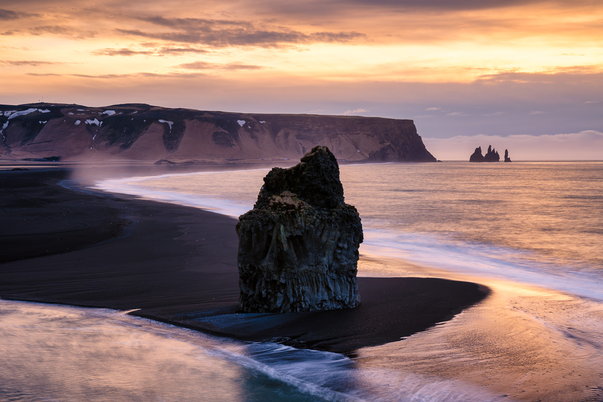 MAB-20240313-ICELAND-VIK-BLACK-BEACH-SUNRISE-086941.jpg