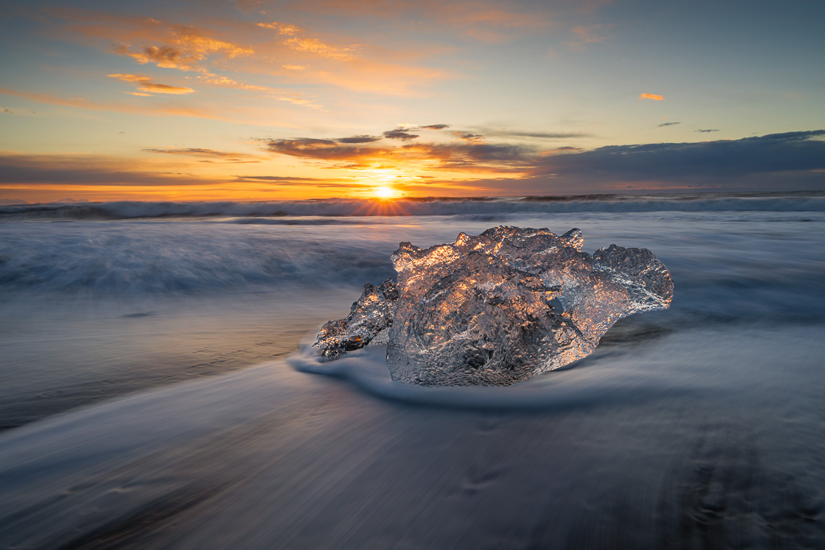 MAB-20240314-ICELAND-DIAMOND-BEACH-SUNRISE-087254.jpg