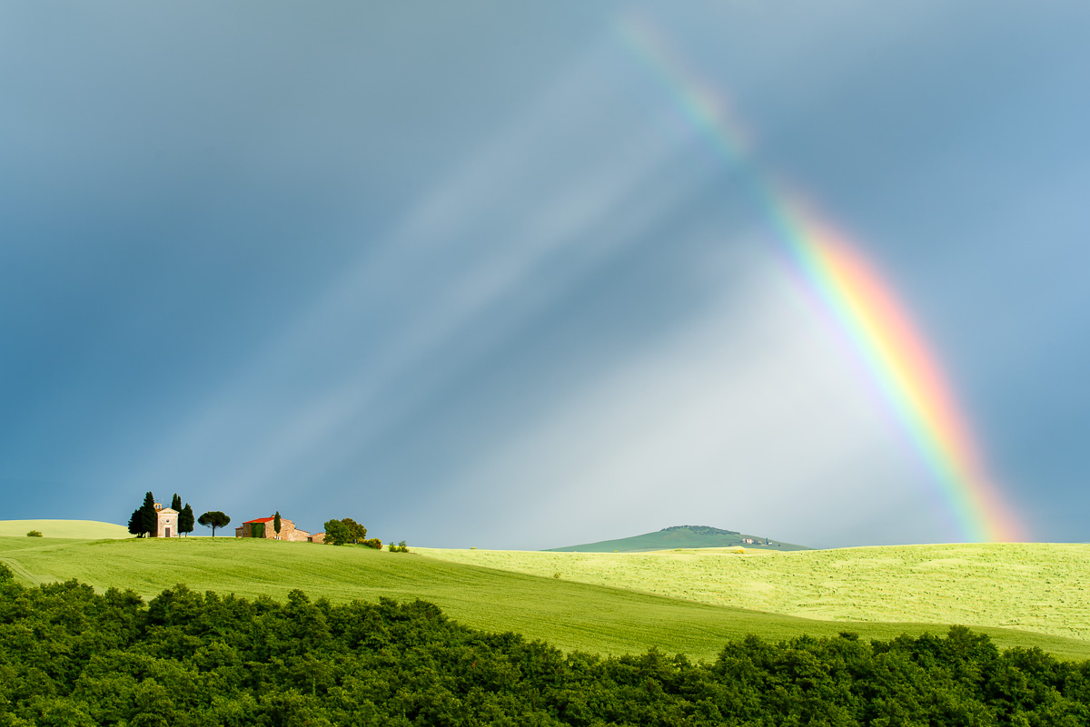 MAB-20160519-ITALY-TUSCANY-VITALETA-CHAPEL-RAINBOW-8109583.jpg