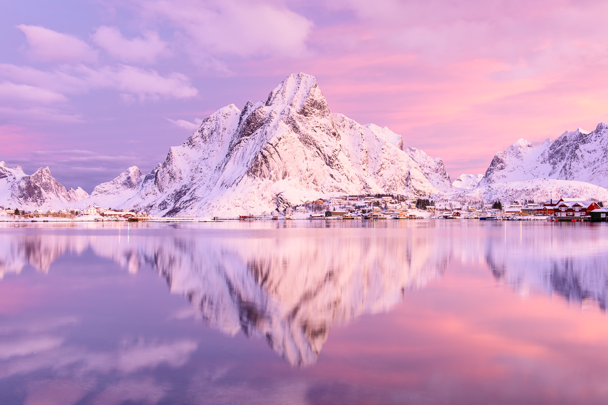 MAB-20160216-NORWAY-LOFOTEN-REINE-SUNRISE-8106490.jpg