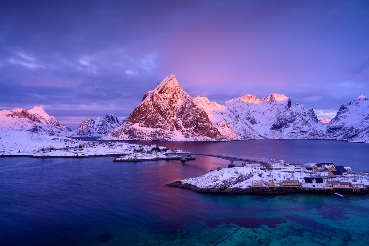 MAB-20190221-NORWAY-LOFOTEN-SAKRISOY-SUNRISE-72639.jpg