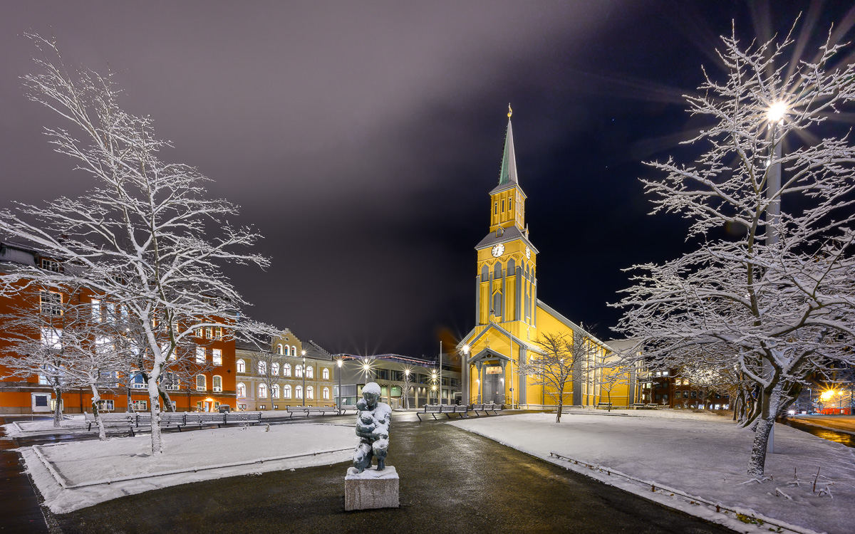 MAB-20200121-NORWAY-TROMO-CATHEDRAL-DUSK.jpg