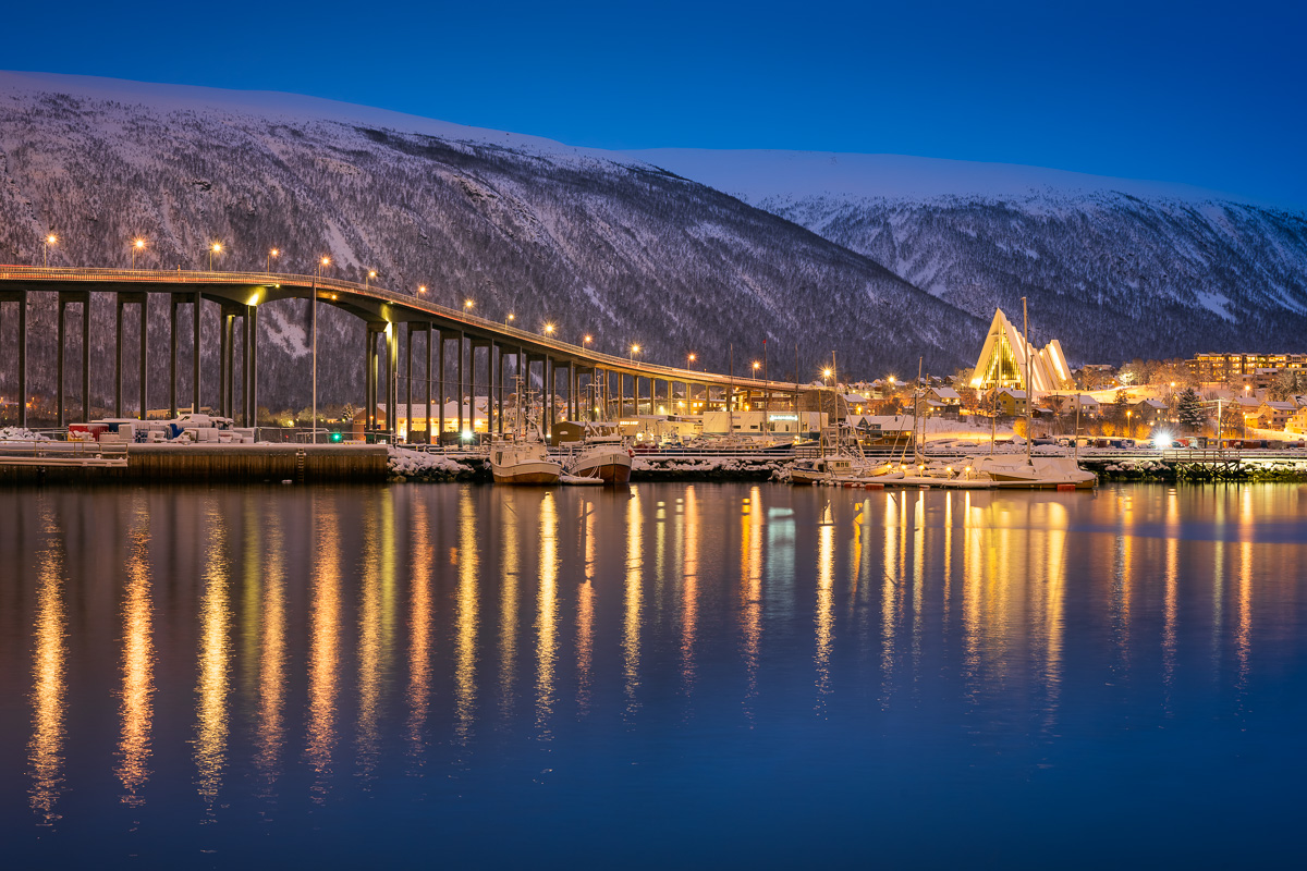 MAB-20200122-NORWAY-TROMSO-HARBOR-DUSK-77908.jpg