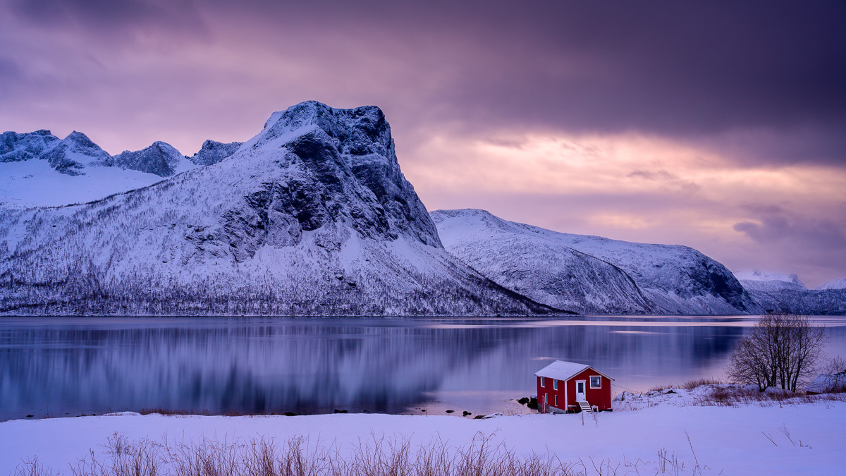 MAB-20200124-NORWAY-SENJA-WINTER-MOUNTAIN-SHACK-77948.jpg