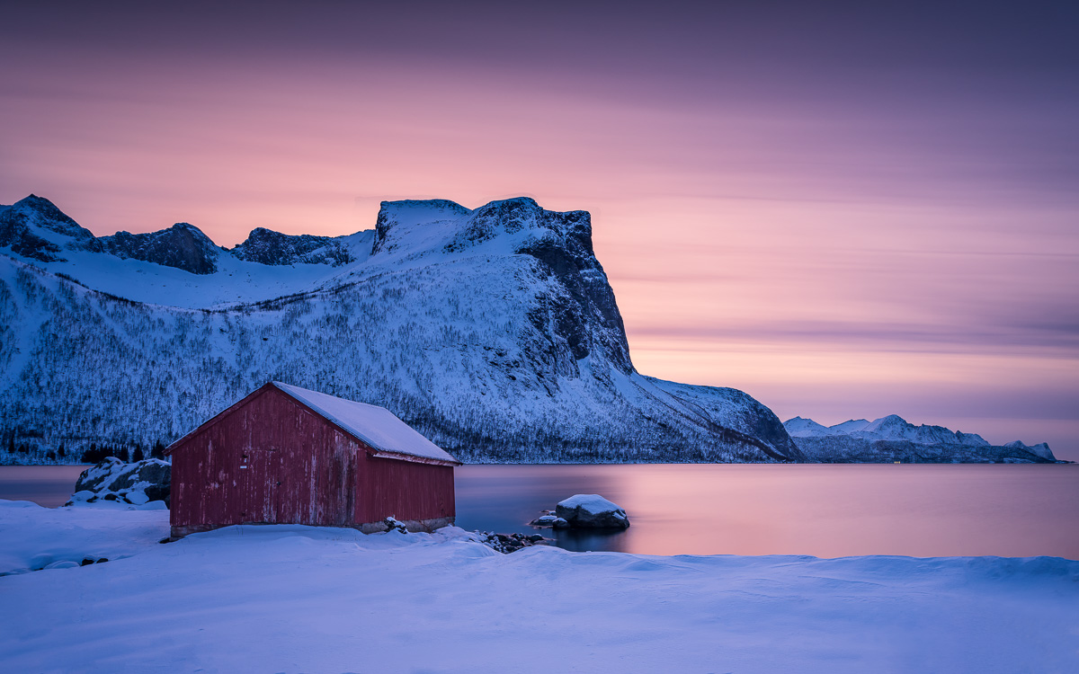 MAB-20200127-NORWAY-SENJA-WINTER-MOUNTAIN-SHACK-78233.jpg