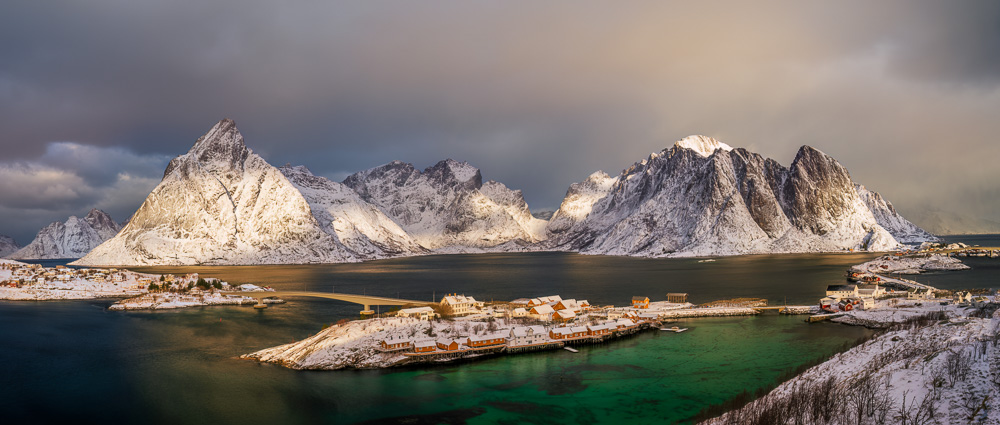 MAB-20230210-NO-LOFOTEN-SAKRISOY-WINTER-MOUNTAINS-27599.jpg