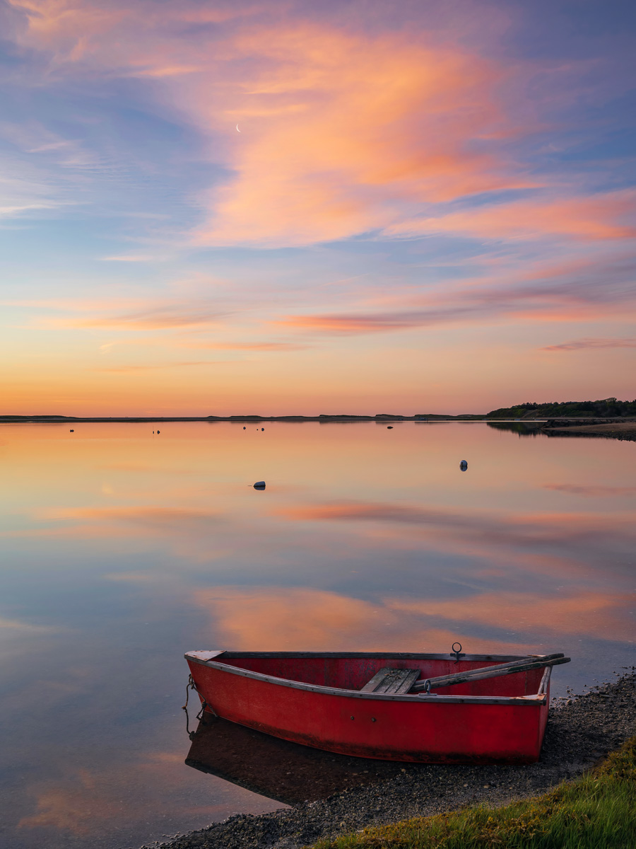 MAB-20220526-MA-RED-BOAT-BEACH-SUNRISE-23979.jpg