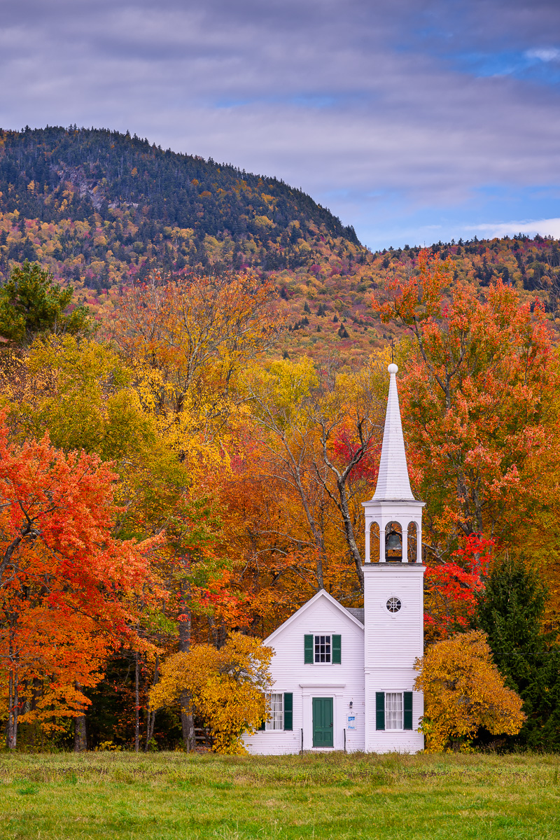 MAB-20191011-NH-WONALANCET-CHURCH-AUTUMN-FOLIAGE-77436.jpg