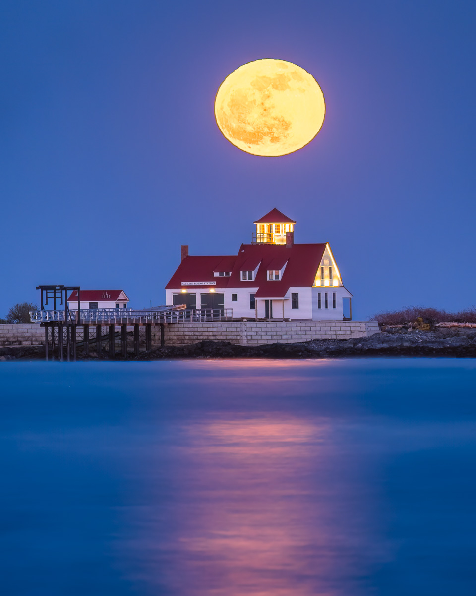 MAB-20230505-ME-WOOD-ISLAND-LIFE-SAVING-STATION-MOONRISE-21938.jpg