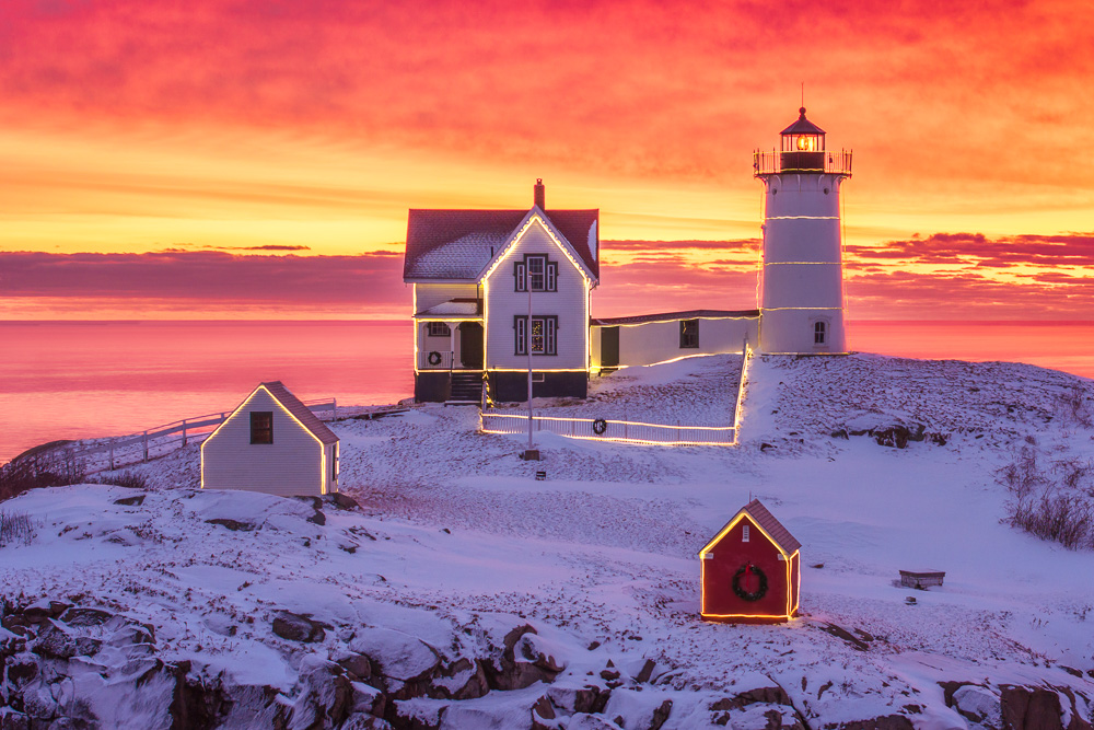 MAB-DJI-20240109-ME-NUBBLE-LIGHTHOUSE-WINTER-SUNRISE-0522.jpg