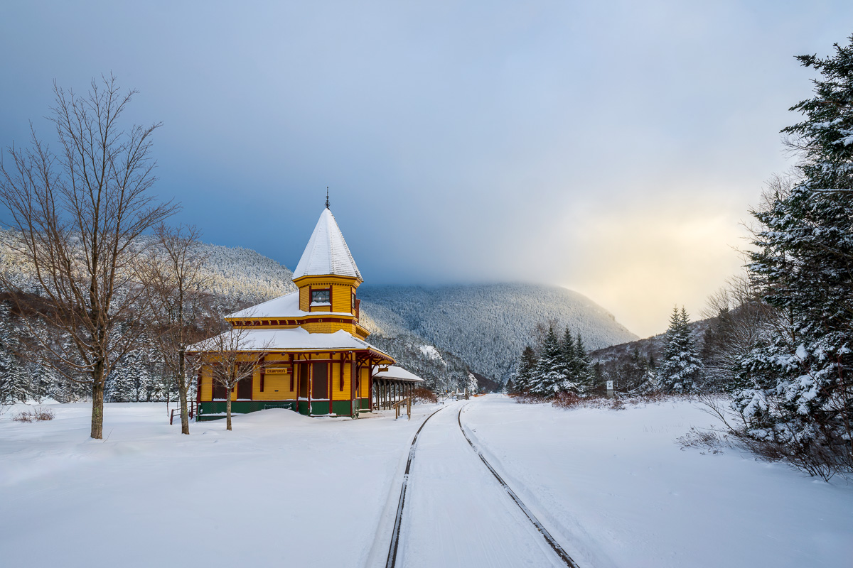 MAB-20231206-NH-CRAWFORD-NOTCH-DEPOT-WINTER-SNOW-084621.jpg