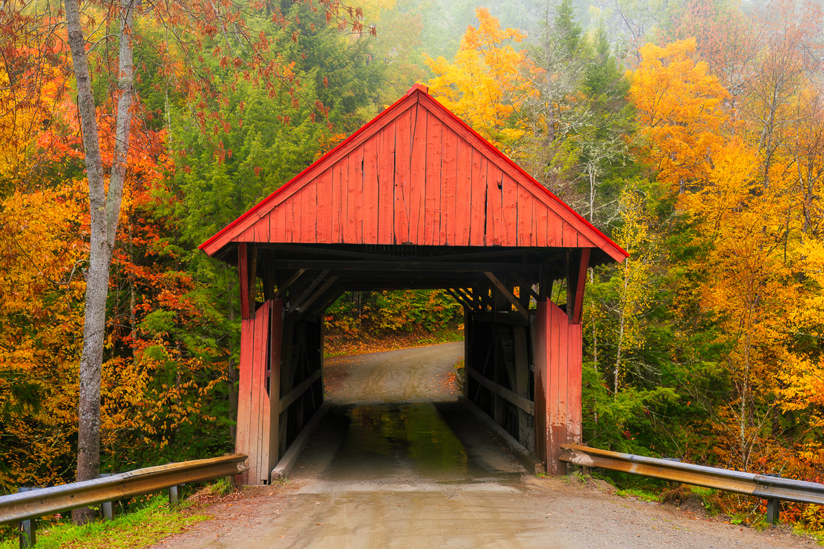 MAB-20221007-VT-MORRISTOWN-COVERED-BRIDGE-AUTUMN-21602.jpg