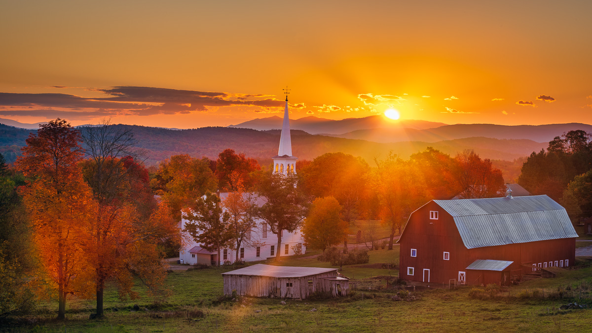 MAB-20201001-VT-PEACHAM-SUNRISE-AUTUMN-74063.jpg