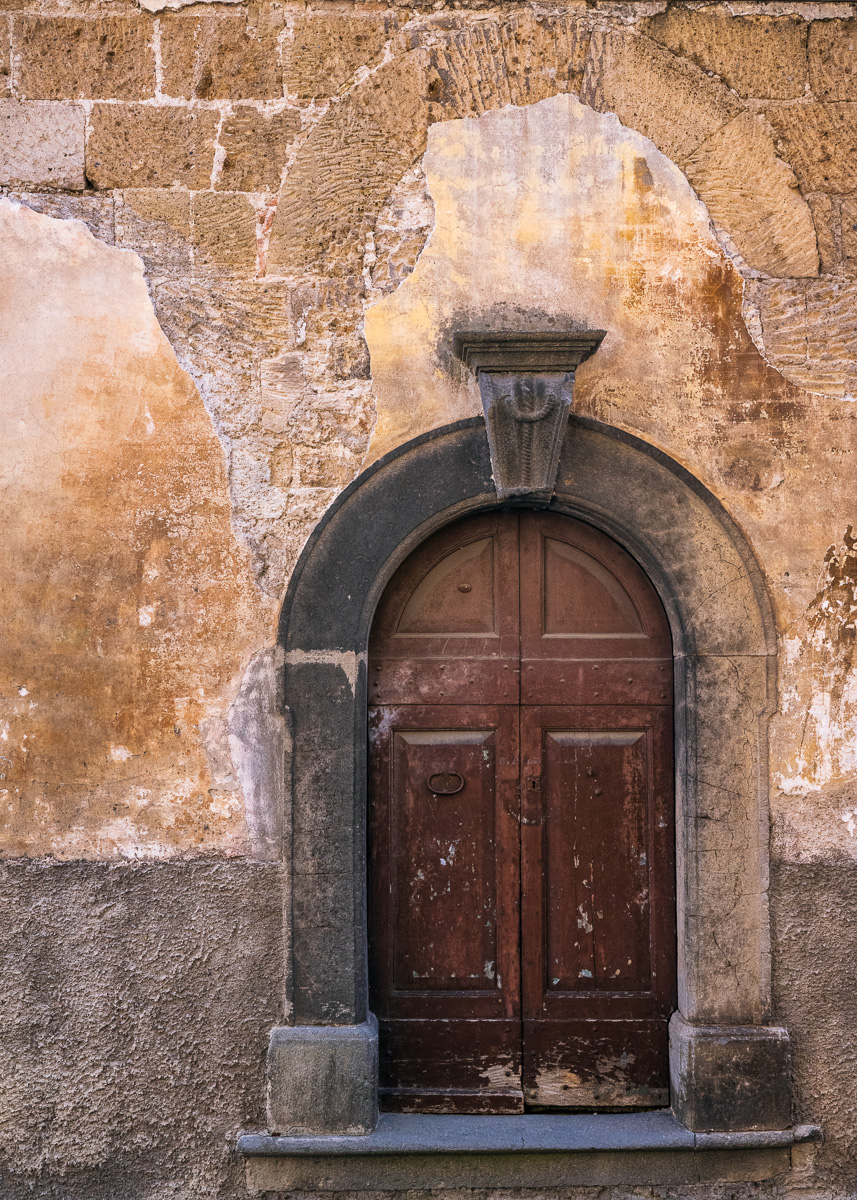 MAB-20220717-ITALY-LAZIO-BAGNOREGIO-DOORS-WINDOWS-00055.jpg