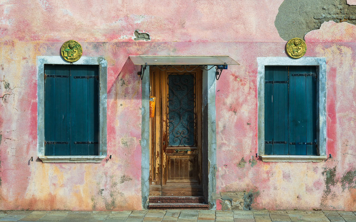 MAB-20241022-ITALY-BURANO-FACADE-4313.jpg