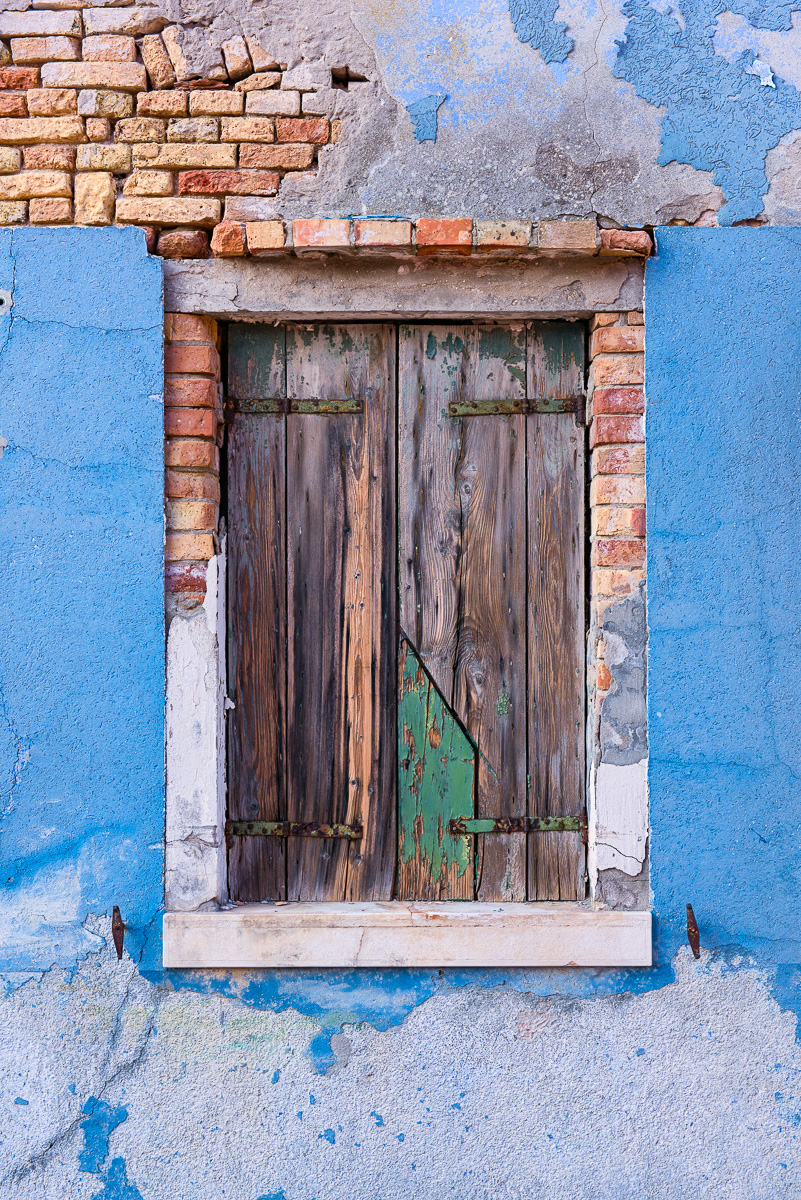 MAB_20141030_ITALY_BURANO_WINDOW_8102960.jpg