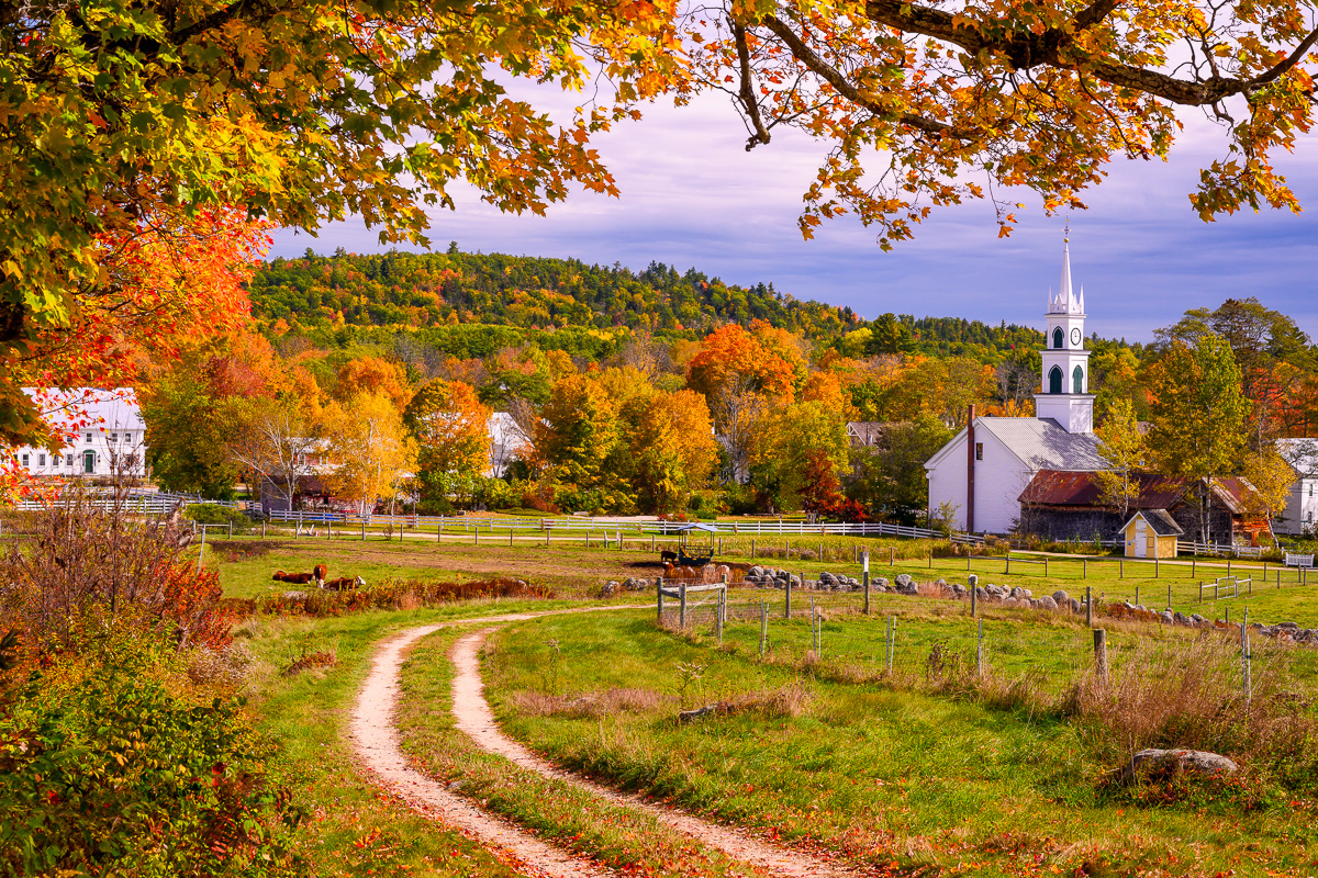 MAB-20191011-NH-TAMWORTH-CHURCH-AUTUMN-FOLIAGE-77601.jpg