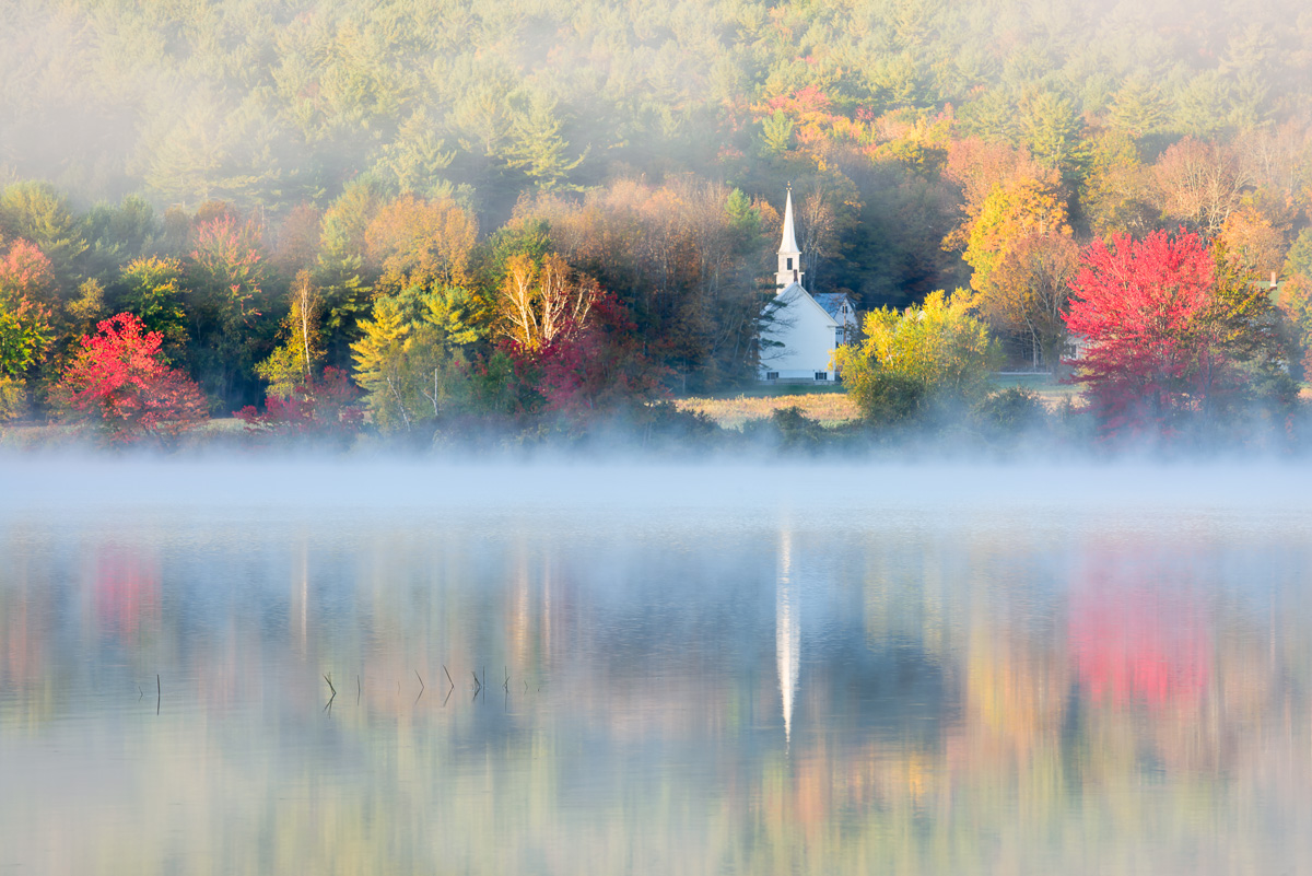 MAB_20131001_NEW_HAMPSHIRE_EATON_CRYSTAL_LAKE_FOG_8001921.jpg