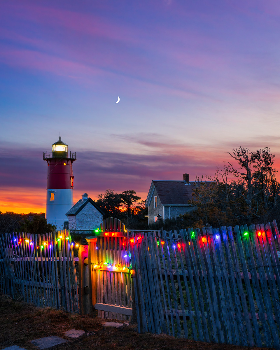 MAB-20211207-MA-NAUSET-LIGHTHOUSE-SUNSET-CHRISTMAS-26762.jpg