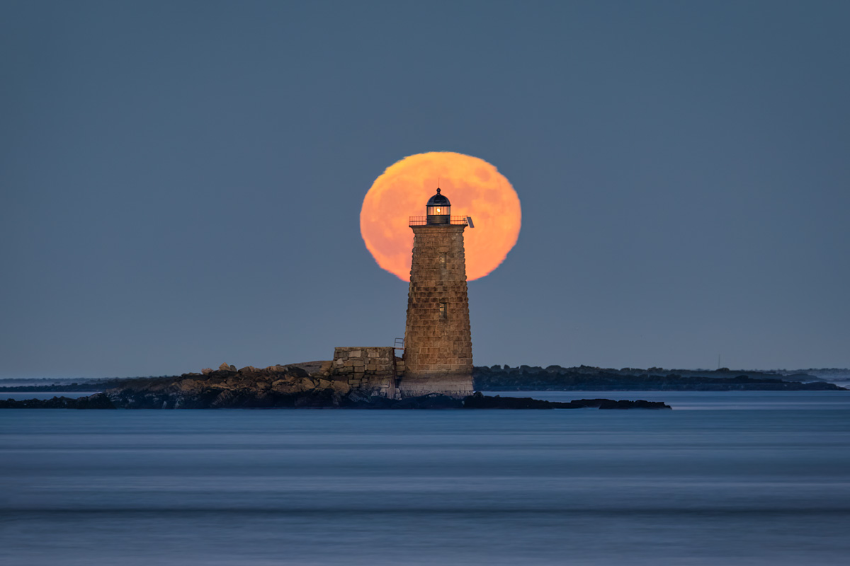 MAB-20221108-ME-WHALEBACK-LIGHT-MOONRISE-23379.jpg