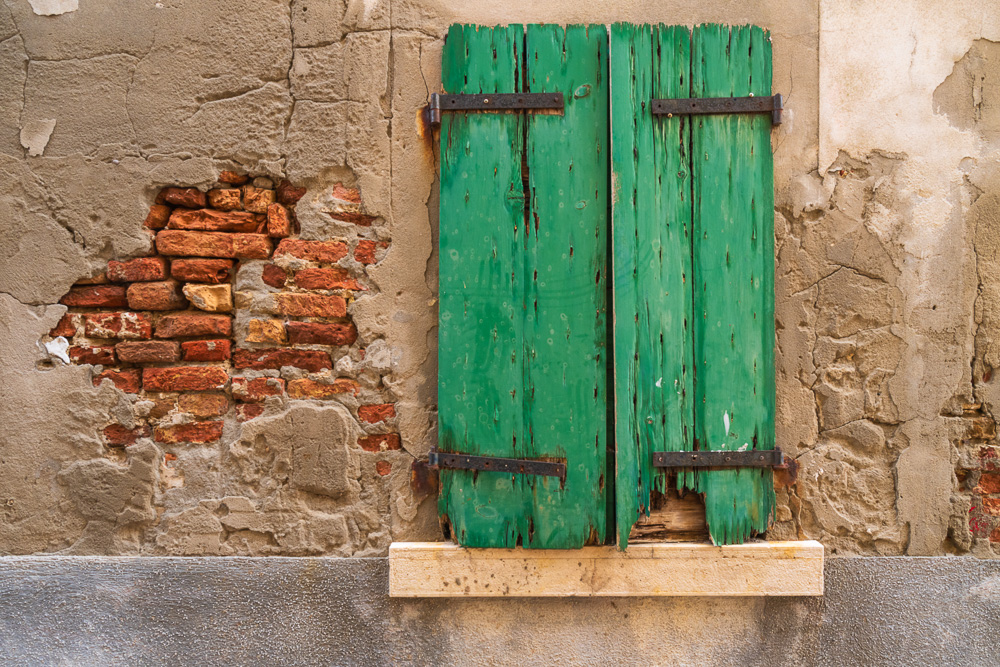 MAB-20241022-ITALY-BURANO-FACADE-4370.jpg